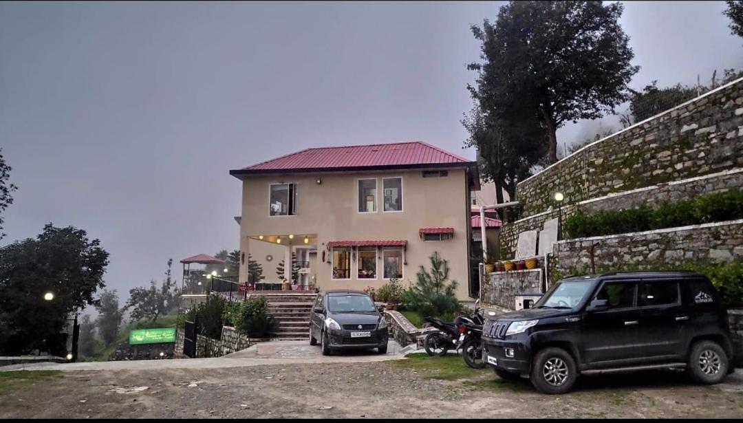Mist N Meadows Resort Rājgarh Exteriér fotografie