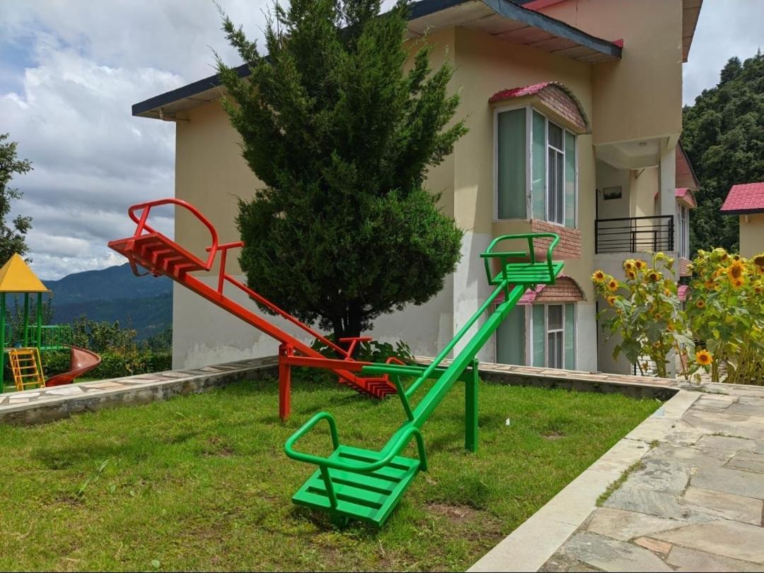Mist N Meadows Resort Rājgarh Exteriér fotografie