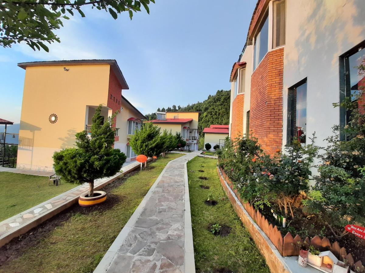 Mist N Meadows Resort Rājgarh Exteriér fotografie